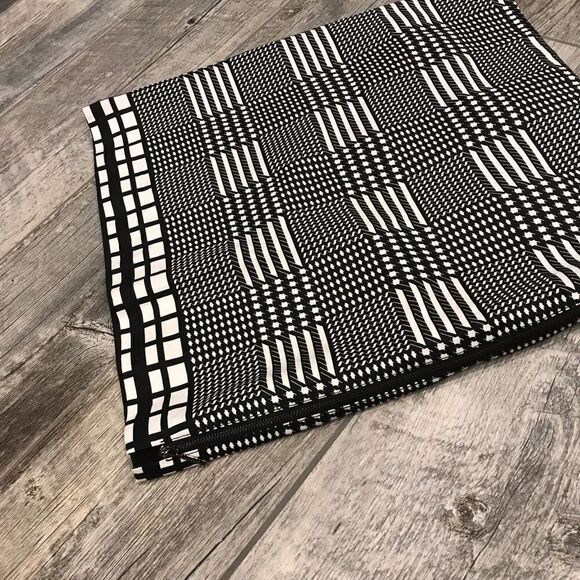 MAKE‎ AN OFFER ;) Fashion black and white skirt - Picture 2 of 8